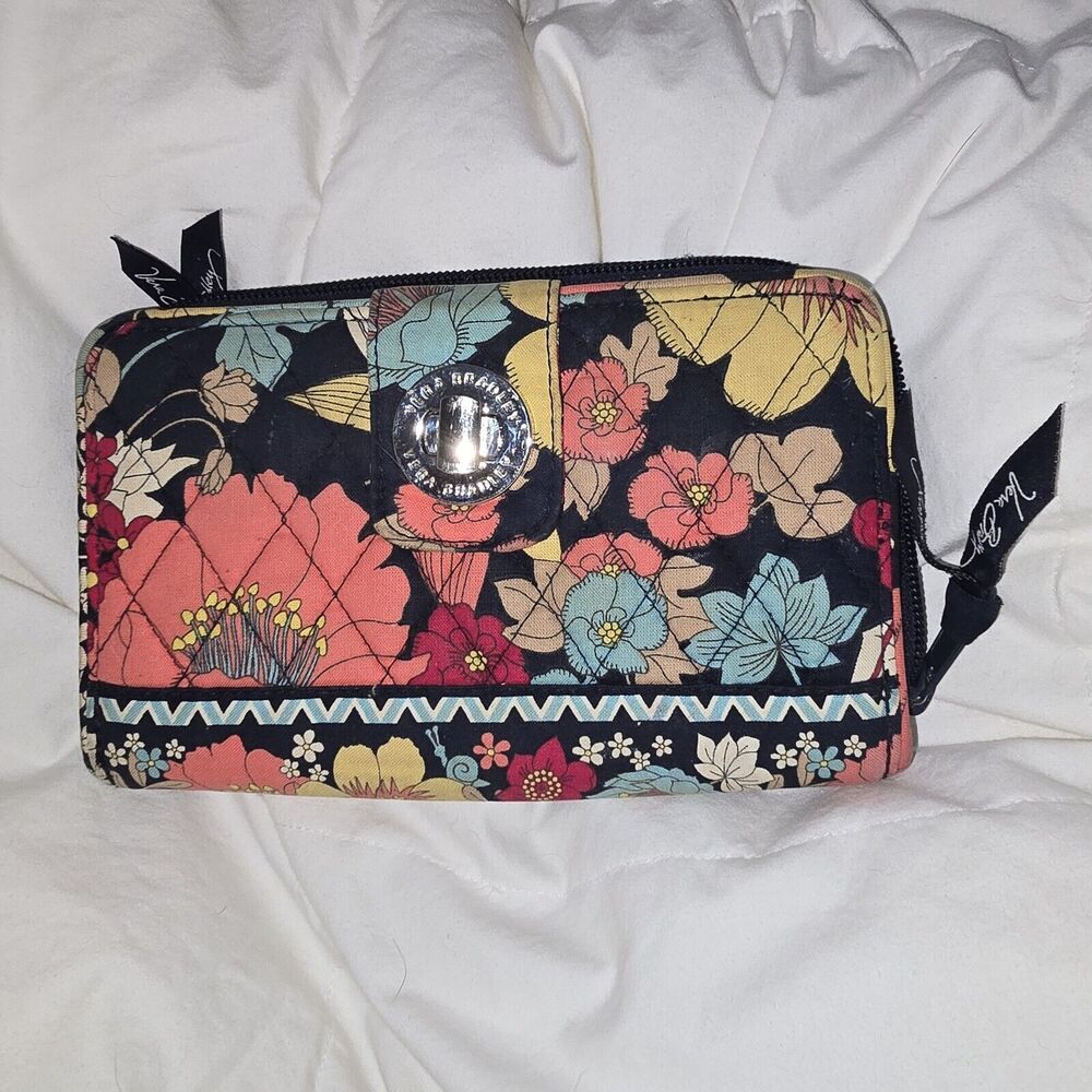 VERA BRADLEY Turnlock Wallet Turn Lock HAPPY SNAILS #10913-111 Clutch RARE